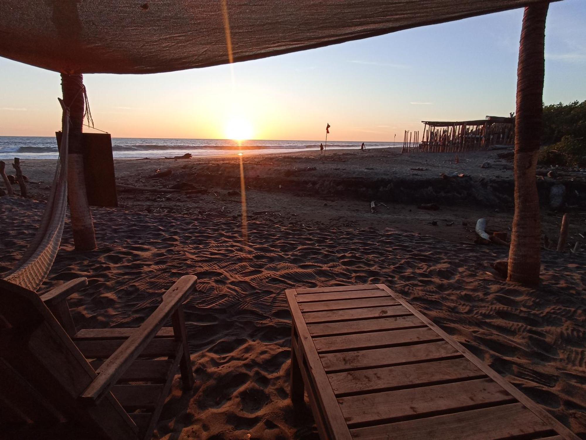 Punta Sur, Frente Al Mar Y El Atardecer Hotel Масунте Екстериор снимка