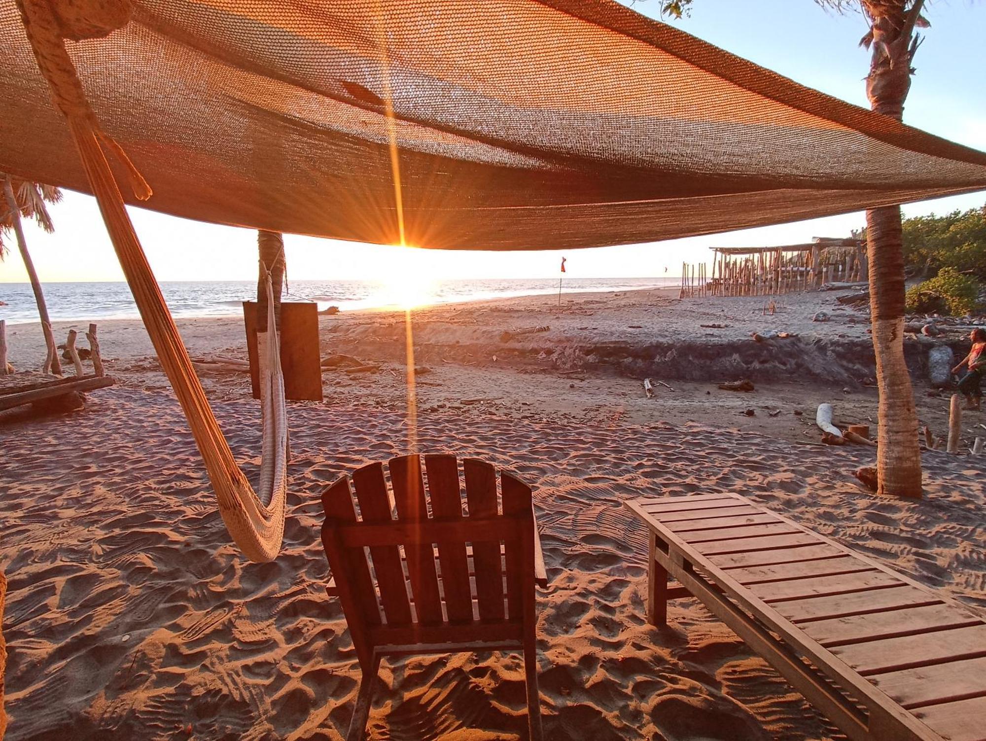 Punta Sur, Frente Al Mar Y El Atardecer Hotel Масунте Екстериор снимка