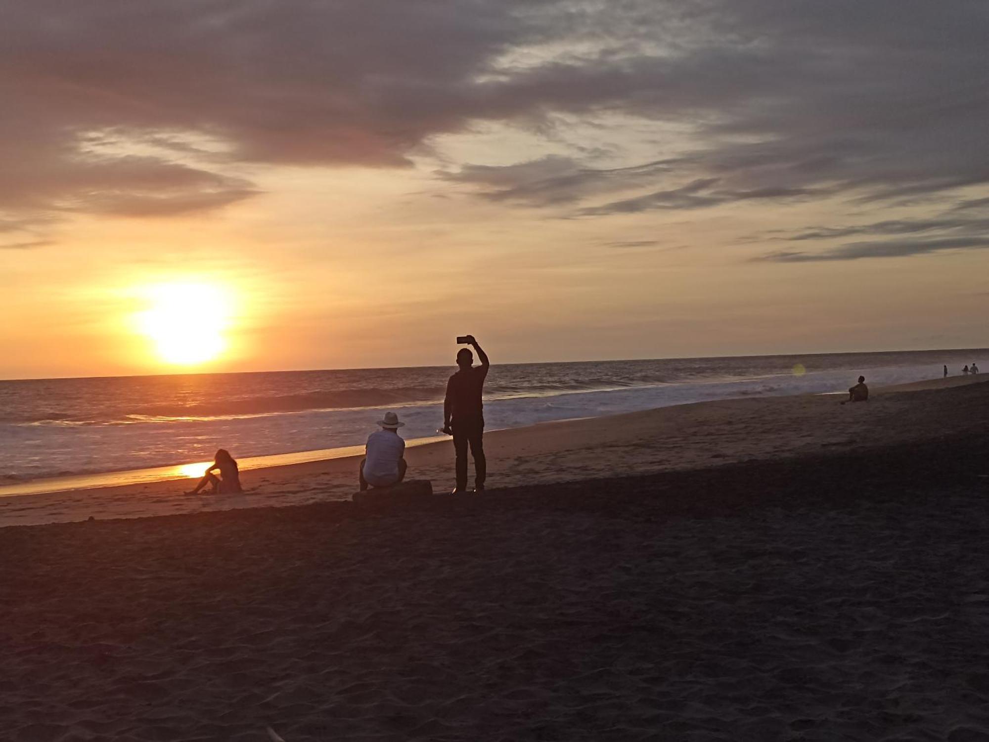 Punta Sur, Frente Al Mar Y El Atardecer Hotel Масунте Екстериор снимка